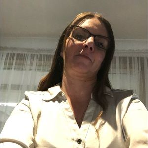 Meet your Posher, Suzanne